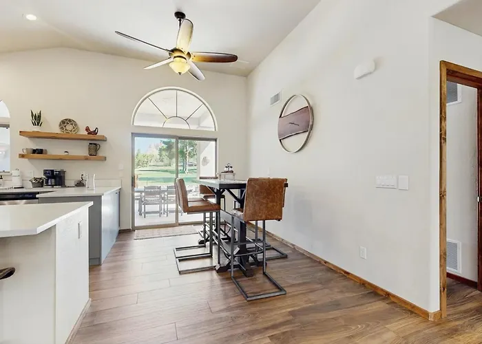Holiday home Oak Creek Gem